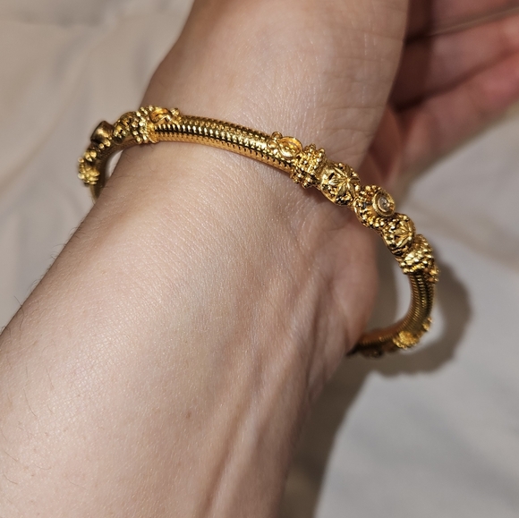 22 k gold bangle - Picture 7 of 7